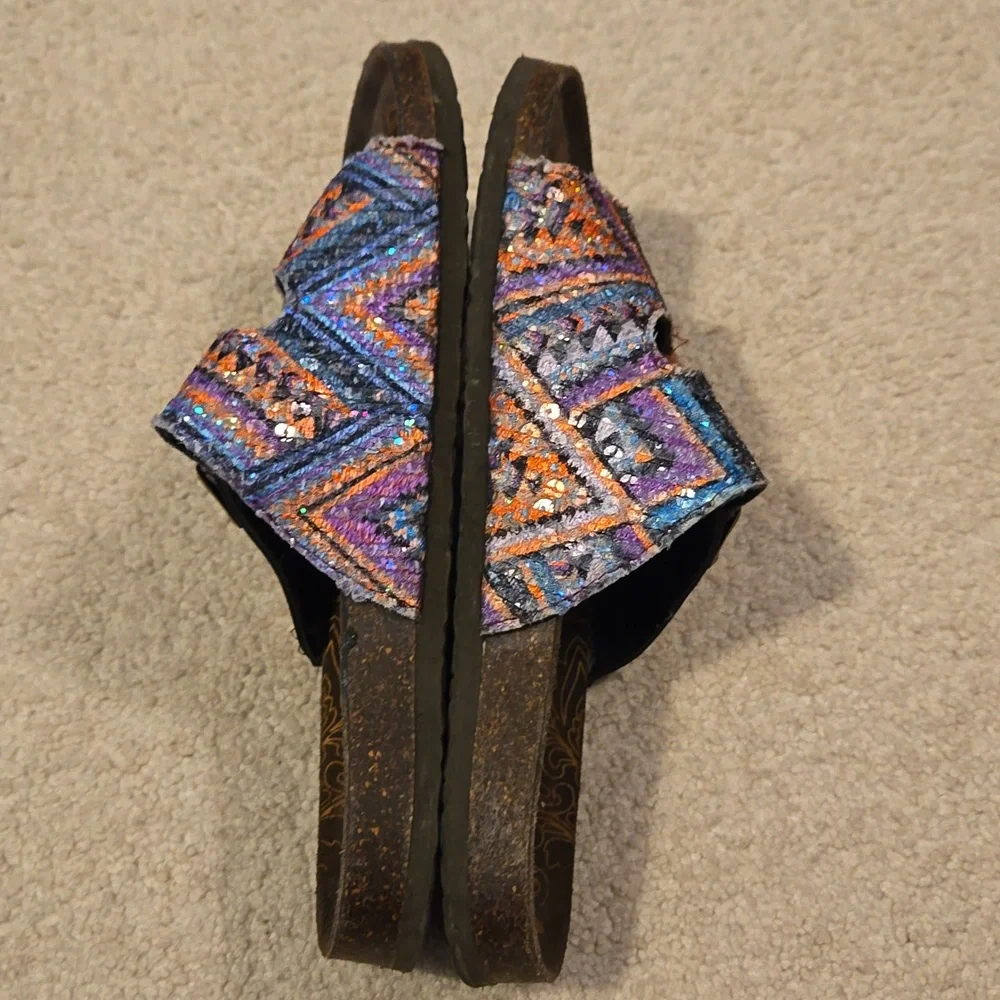 Muk Luks sandals women's size 8 same day shipping Smoke Free Home - Picture 3 of 6